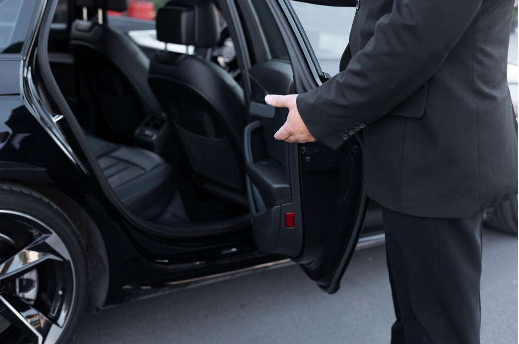 A Guide to Choosing the Right Vehicle for Chauffeur Services | HexCars