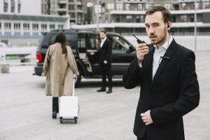Comparing Taxi and Shuttle Airport Transfers in the UK | Hexcars